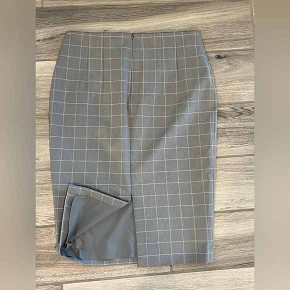 Express Gray Plaid Lined Midi Skirt Size 8 - Picture 4 of 13